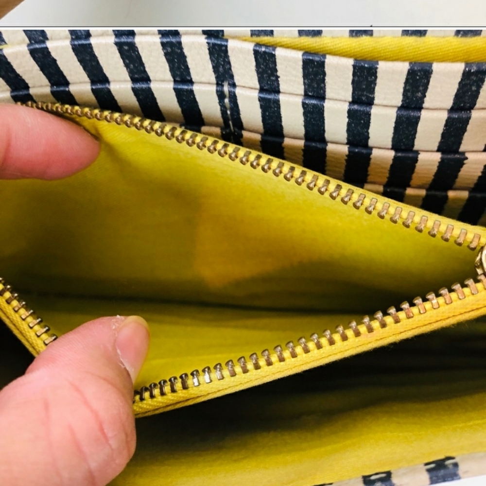 Anthropologie Holding Horse.